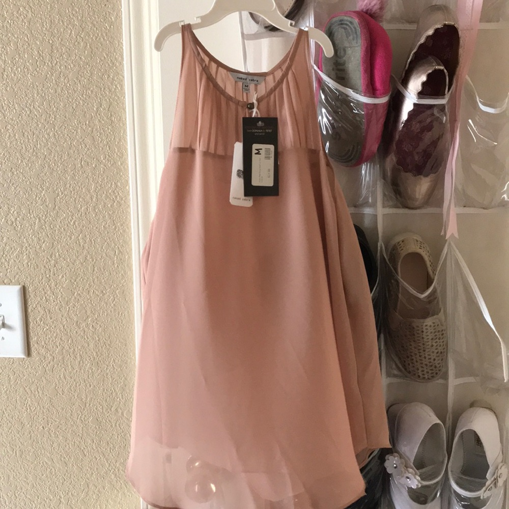 Women’s sleeveless blouse